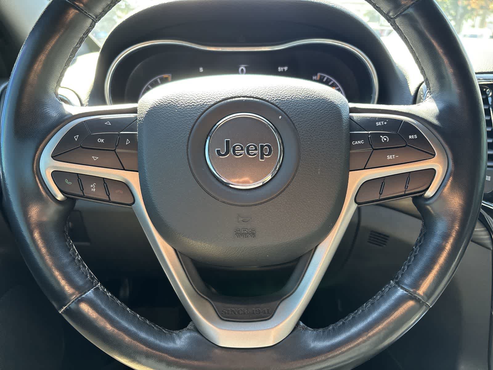 Used 2022 Jeep Grand Cherokee Laredo X AWD/4WD image 10
