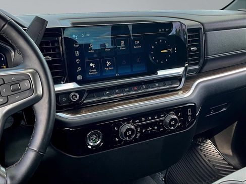 Used 2023 Chevrolet Silverado 1500 LT AWD/4WD image 12