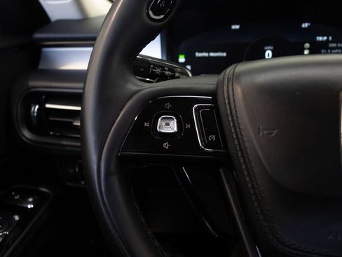 Used 2023 Lincoln Aviator AWD image 28
