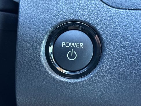 Used 2026 Toyota Camry Hybrid FWD image 22
