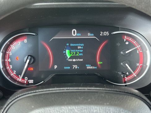 Used 2025 Toyota RAV4 XLE image 29