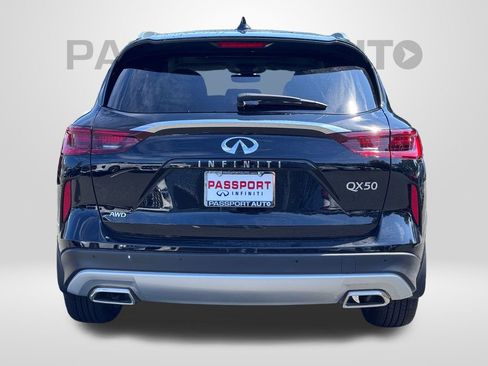 New 2025 INFINITI QX50 Luxe image 5