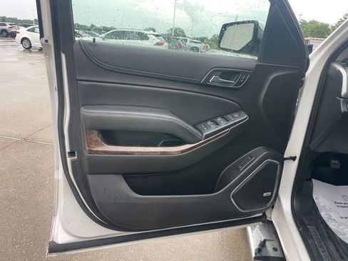 Used 2018 Chevrolet Suburban LT w/ LT Signature Package AWD/4WD image 20