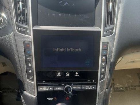 Used 2016 INFINITI Q50 3.0t Premium RWD image 16