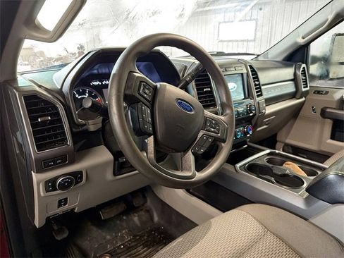 Used 2019 Ford F250 XLT w/ XLT Premium Package image 8