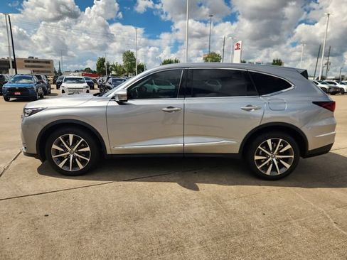 Used 2025 Acura MDX w/ Technology Package AWD/4WD image 4
