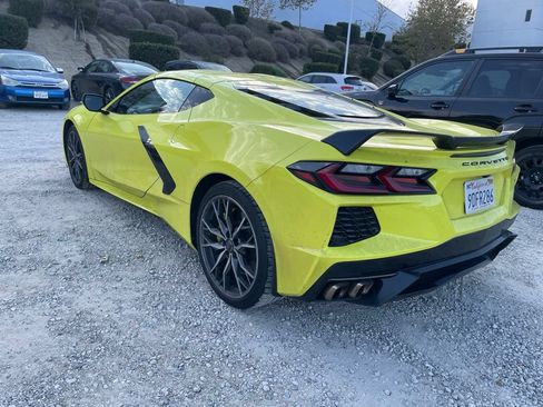 Used 2021 Chevrolet Corvette Stingray Coupe w/ Z51 Performance Package RWD image 7