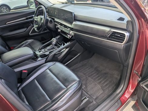 Certified 2023 Kia Telluride S w/ S Sunroof Package FWD image 12