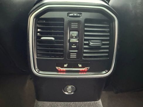 Used 2018 Porsche Macan S image 27