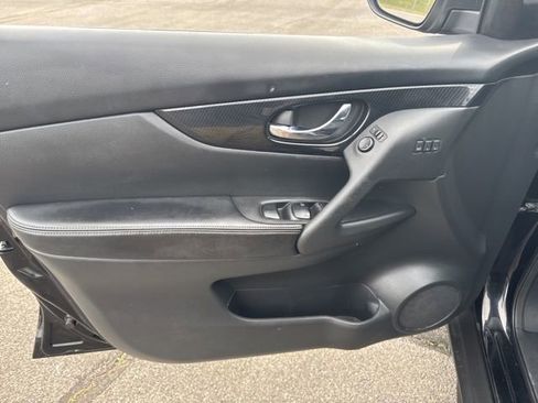 Used 2019 Nissan Rogue SL image 15