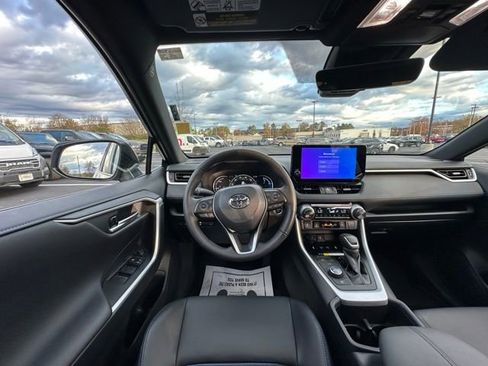 Used 2025 Toyota RAV4 XSE image 24