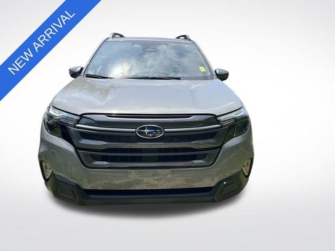 Used 2025 Subaru Forester Premium w/ Convenience Package #2 AWD/4WD image 7