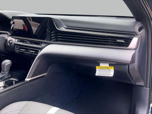Used 2025 Toyota Camry SE w/ Multimedia Upgrade Package FWD image 18