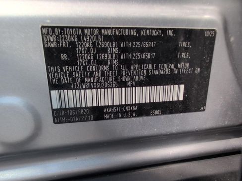 Used 2025 Toyota RAV4 LE AWD/4WD image 27
