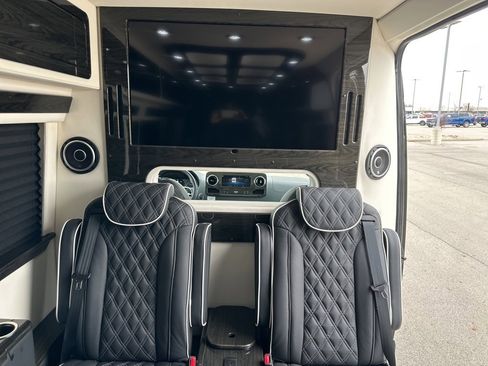 Used 2023 Mercedes-Benz Sprinter 3500 image 55