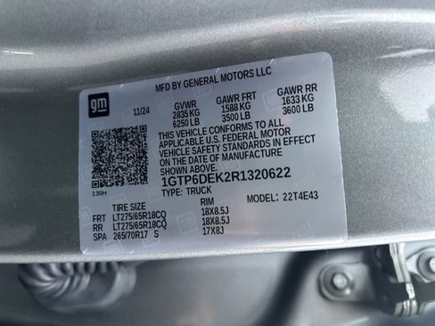 Used 2024 GMC Canyon AT4 w/ Technology Package image 34