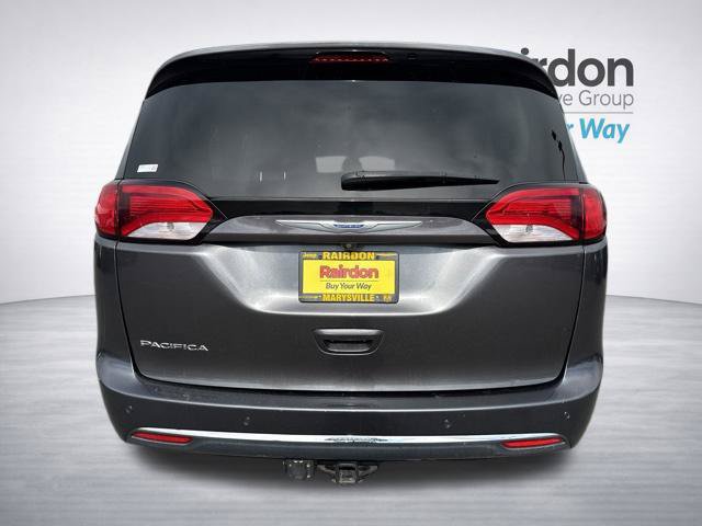 Used 2018 Chrysler Pacifica Touring-L FWD image 6