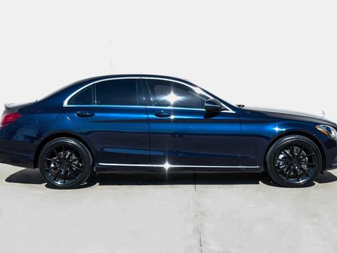 Used 2016 Mercedes-Benz C 300 4MATIC Sedan image 7