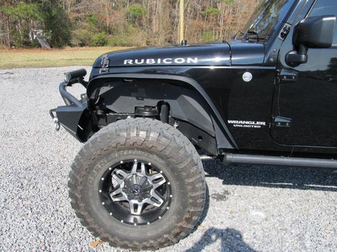 Used 2016 Jeep Wrangler Unlimited Rubicon w/ Connectivity Group image 10