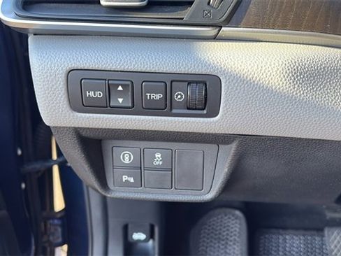 Used 2018 Honda Accord Touring image 18