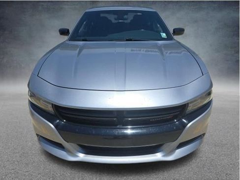 Used 2018 Dodge Charger SXT w/ Blacktop Package RWD image 7