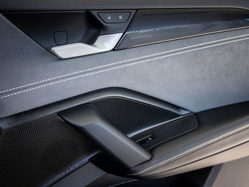 Certified 2025 Volkswagen Tiguan SE image 22