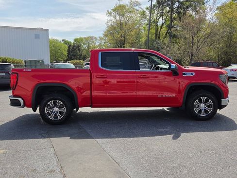 New 2026 GMC Sierra 1500 SLE image 11