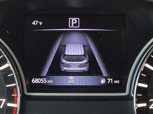 Used 2017 Nissan Pathfinder Platinum image 15