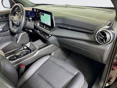 Used 2025 Chevrolet Equinox LT w/ Convenience Package II image 27