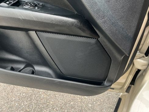Used 2018 Ford Fusion SE FWD image 27
