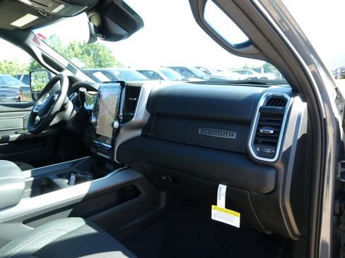 New 2026 RAM 3500 Big Horn AWD/4WD image 11