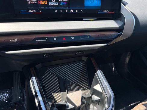 Used 2025 BMW X3 xDrive30i w/ M Sport Package image 18