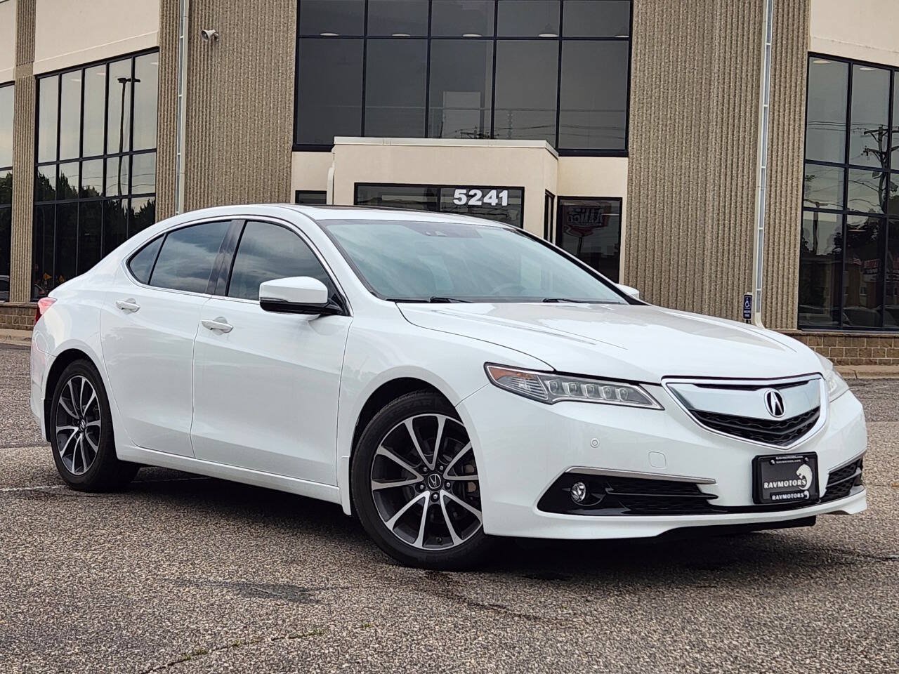 Used 2015 Acura TLX w/ Advance Package FWD image 30