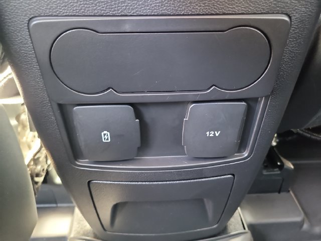 Used 2024 Ford Explorer XLT w/ Equipment Group 202A RWD image 17