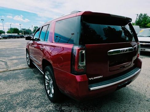 Used 2015 GMC Yukon Denali w/ Premium Package AWD/4WD image 3