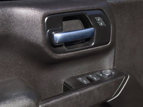 Used 2020 Chevrolet Silverado 1500 Custom w/ Custom Value Package image 19