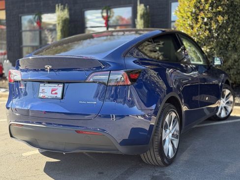 Used 2024 Tesla Model Y Long Range image 12