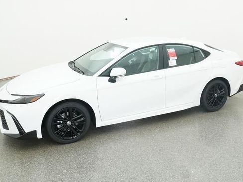 New 2026 Toyota Camry SE image 35