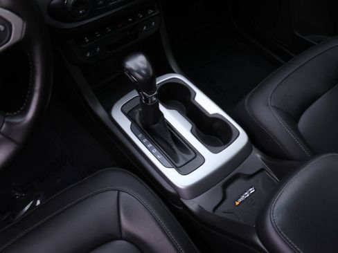 Used 2022 Chevrolet Colorado ZR2 image 12