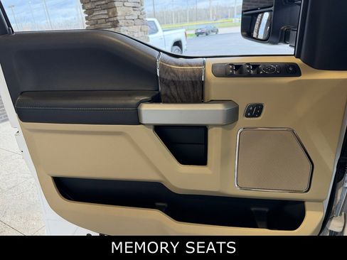 Used 2019 Ford F250 Lariat w/ Lariat Ultimate Package image 27