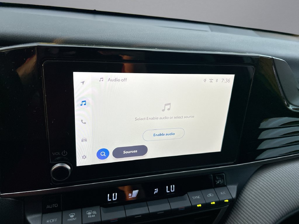 Certified 2025 Toyota Camry SE FWD image 23