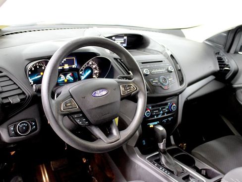 Used 2017 Ford Escape SE FWD image 7