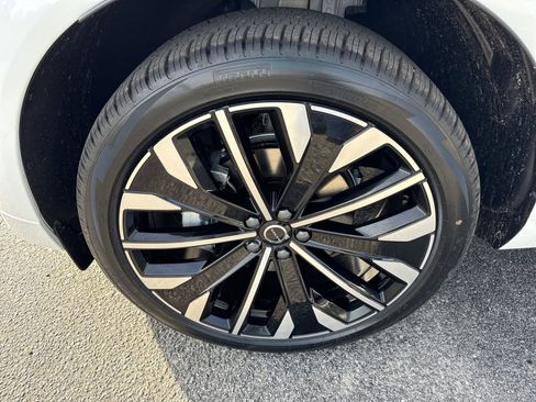 New 2026 Volvo XC60 B5 Ultra w/ Protection Package Premier image 9