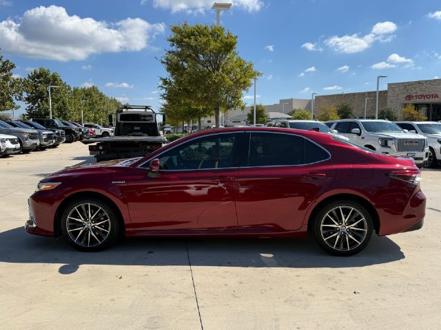 Used 2021 Toyota Camry XLE w/ Navigation Upgrade Package FWD image 10