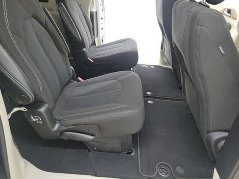 Used 2023 Chrysler Voyager LX FWD image 12