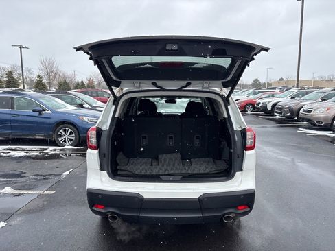 Certified 2023 Subaru Ascent Premium w/ Convenience Package image 7