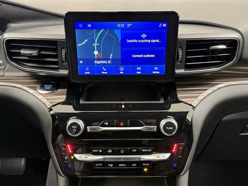 Used 2024 Ford Explorer Limited image 29