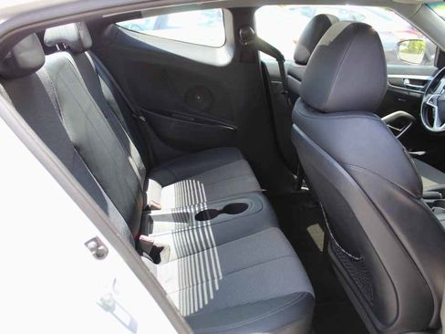 Used 2014 Hyundai Veloster w/ Style Package 02 FWD image 24