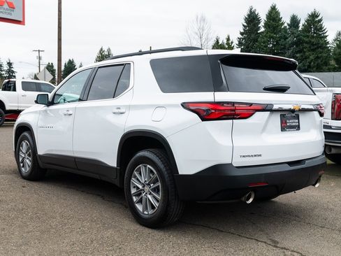 Used 2023 Chevrolet Traverse LT image 4