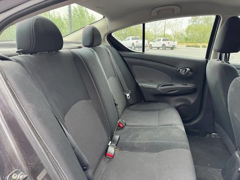 Used 2015 Nissan Versa SV FWD image 14